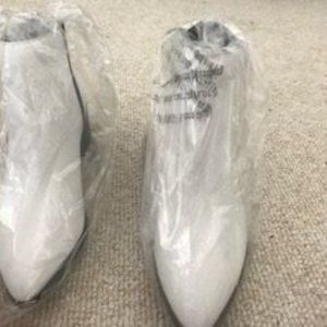 Chinese Laundry women's boots style:  FINN